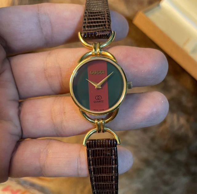 นาฬิกาGucci 6000L ของแท้💯 เรือนทอง18KGP ขนาดหน้าปัด25mm.(รวมเม็ดมะยม) เครื่องเดิมๆสายเดิมๆ ไม่เคยเปลี่ยนอะไหร่เดิมๆทุกอย่าง ปล่อยราคาถูกๆ รูปที่ 5