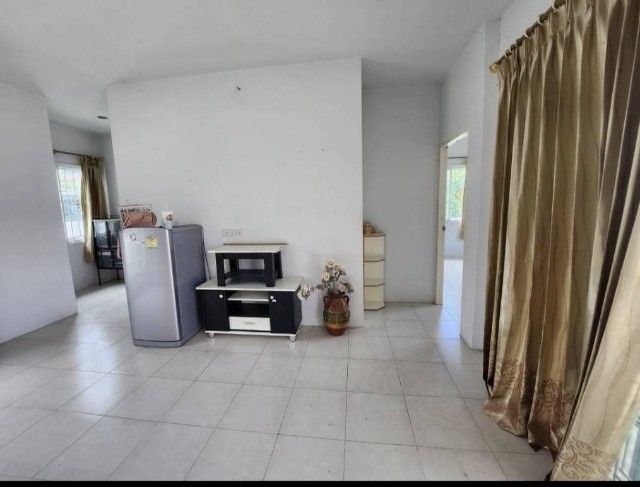 บ้านมือสอง