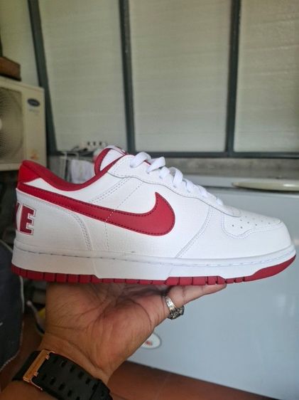 รองเท้า Nike มิอหนึ่ง แตะพื้น 20 เมตรขายเพราะใส่ไม่ได้ รูปที่ 3