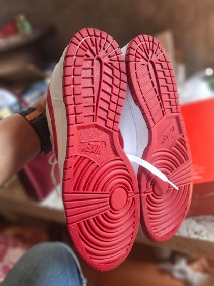 รองเท้า Nike มิอหนึ่ง แตะพื้น 20 เมตรขายเพราะใส่ไม่ได้ รูปที่ 7