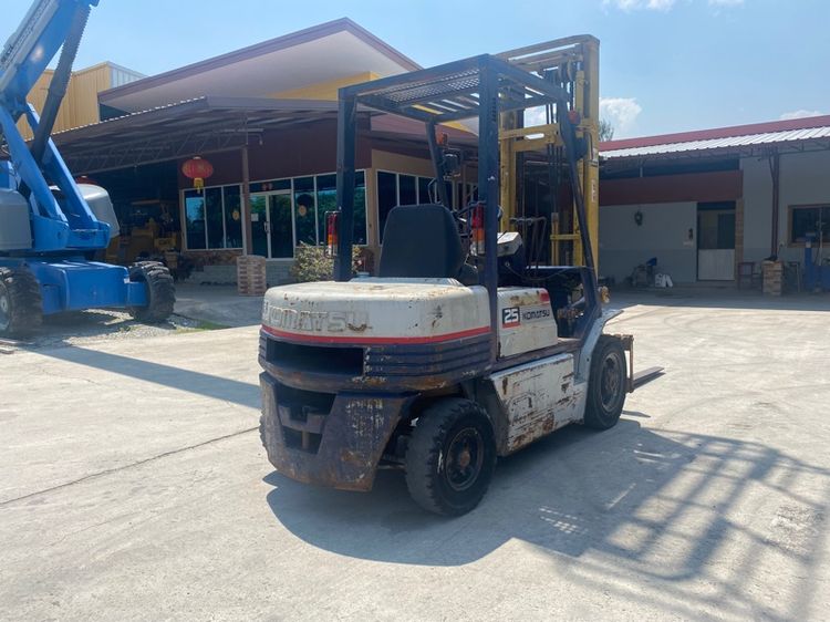 รถฟอร์คลิฟท์ KOMATSU  รุ่น FD25-11 ยก 2.5 ตัน ยกสูง 4 เมตร งาหมุน  รูปที่ 9