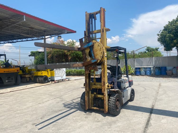 รถฟอร์คลิฟท์ KOMATSU  รุ่น FD25-11 ยก 2.5 ตัน ยกสูง 4 เมตร งาหมุน  รูปที่ 3
