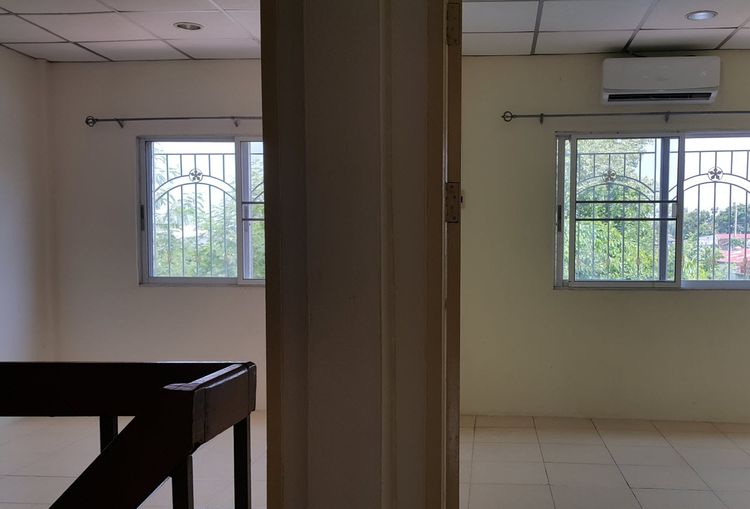 อื่นๆ ไม่มี ใให้เช่าทาวน์เฮ้าส์ 2ชั้น 4 ห้องนอน 32 ตร.ว. รามอินทรา สุขาภิบาล 5 เพียง 9000 บาท แอร์ 3เครื่อง ขับถึงถ.พหลแค่8นาที รูปที่ 4