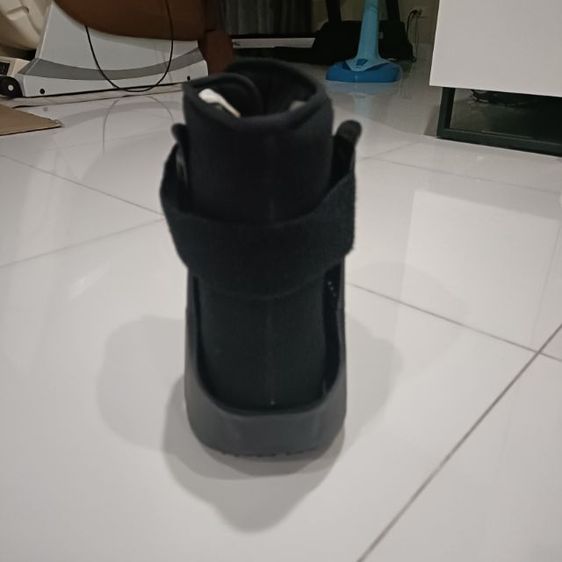 รองเท้าเฝือกลมสภาพใหม่ รูปที่ 2