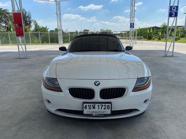 BMW Z4 2005 2.5 sDrive23i Highline Sedan เบนซิน ไม่ติดแก๊ส เกียร์อัตโนมัติ ขาว รูปที่ 2