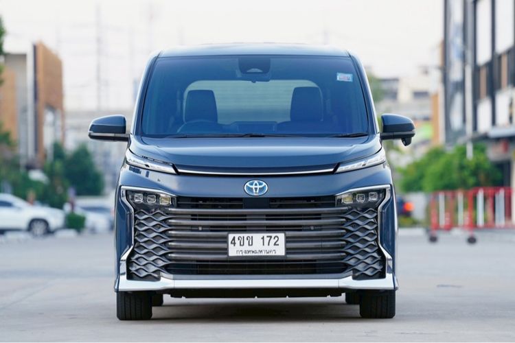 Toyota Voxy 2023 1.8 ZS Utility-car ไฮบริด เกียร์อัตโนมัติ ฟ้า รูปที่ 2