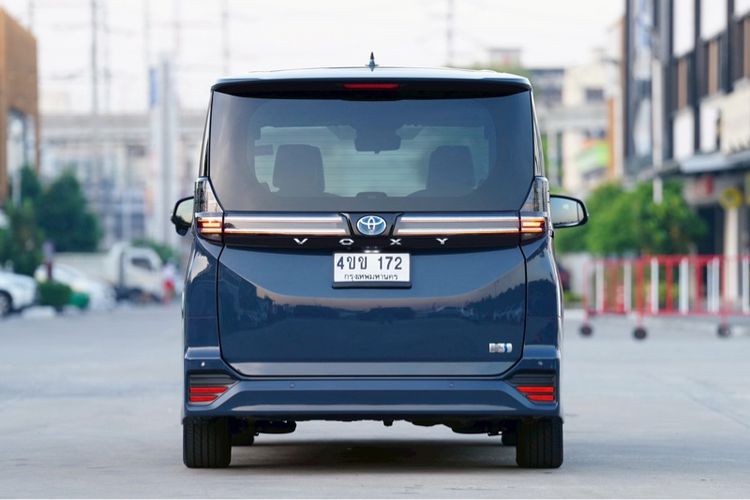 Toyota Voxy 2023 1.8 ZS Utility-car ไฮบริด เกียร์อัตโนมัติ ฟ้า รูปที่ 4