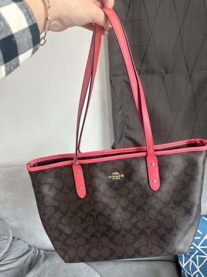 coach tote 16 สภาพใช้งาน รูปที่ 2