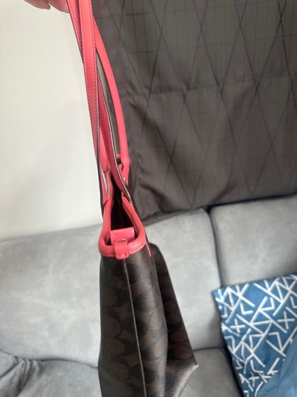 coach tote 16 สภาพใช้งาน รูปที่ 3