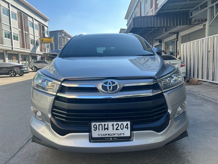Toyota Innova 2020 2.8 Crysta G Van ดีเซล เกียร์อัตโนมัติ บรอนซ์เงิน รูปที่ 3