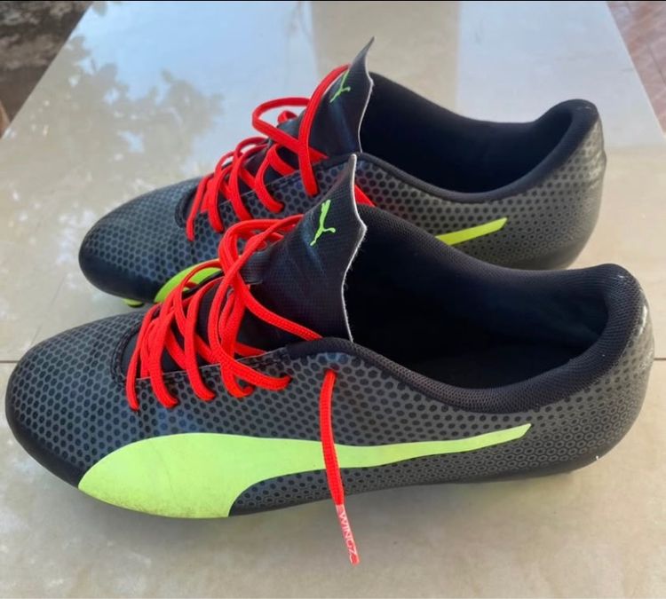 รองเท้าสคั๊ดมือสอง รูปที่ 2