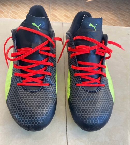 รองเท้าสคั๊ดมือสอง