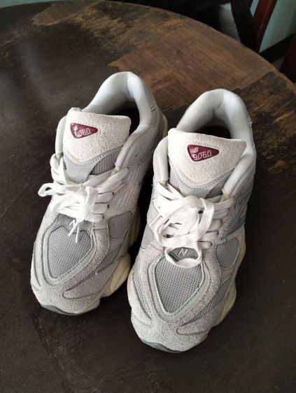 รองเท้าผ้าใบ รูปที่ 2