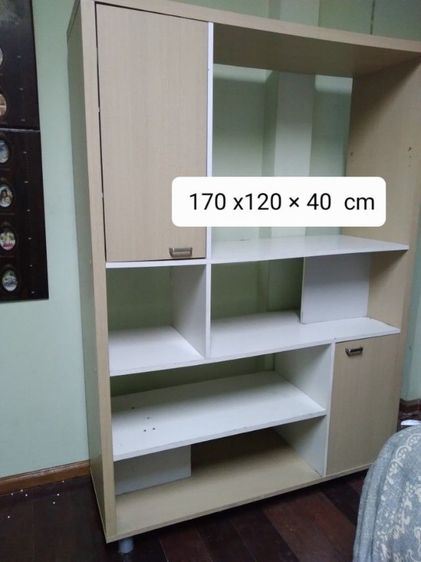 หิ้งหลายชั้นที่เปิดโล่ง ตู้โชว์ 