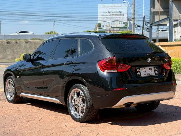 BMW X1 2012 2.0 sDrive18i Utility-car เบนซิน เกียร์อัตโนมัติ ดำ รูปที่ 4