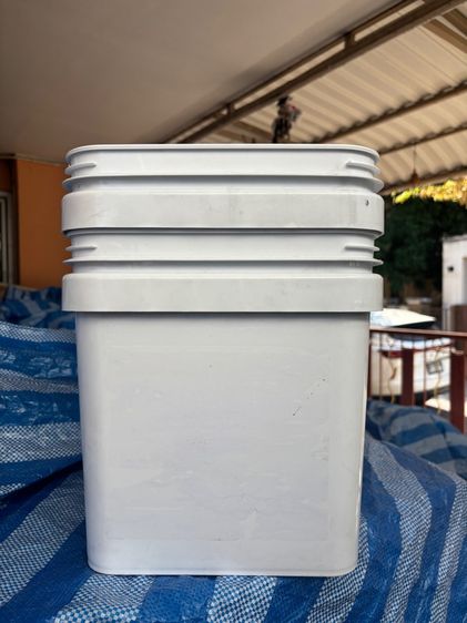 ถังเปล่าพลาสติกอบย่างดี 