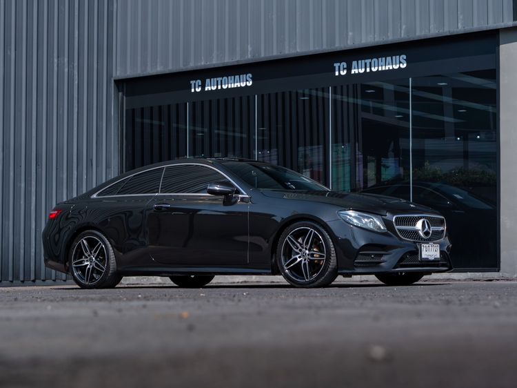 รถ Mercedes-Benz E-Class E200 สี ดำ