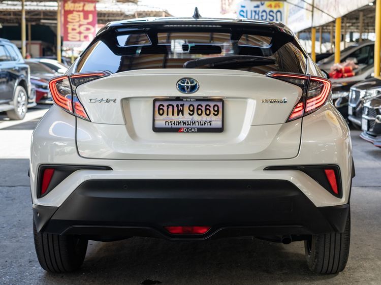 Toyota C-HR 2019 1.8 HV Hi Utility-car ไฮบริด ไม่ติดแก๊ส เกียร์อัตโนมัติ ขาว รูปที่ 4