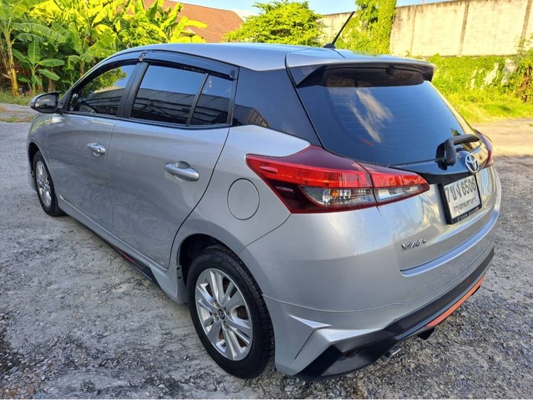 Toyota Yaris 2018 1.2 E Sedan เบนซิน ไม่ติดแก๊ส เกียร์อัตโนมัติ ขาว รูปที่ 4