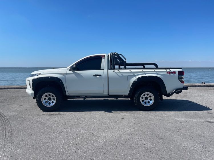 Mitsubishi Triton 2020 2.4 GL 4WD Pickup ดีเซล ไม่ติดแก๊ส เกียร์อัตโนมัติ ขาว รูปที่ 4