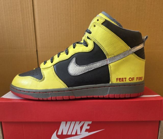 Nike Dunk High FEET OF FIRE  สภาพดี หายาก รูปที่ 2