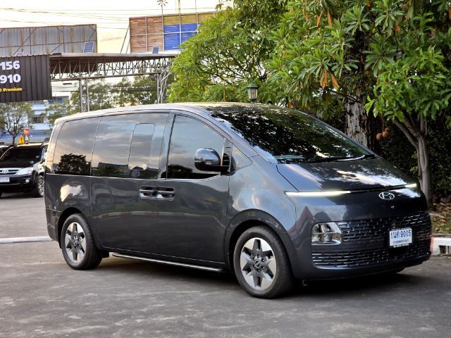 รถ Hyundai Staria 2.2 SEL สี เทา