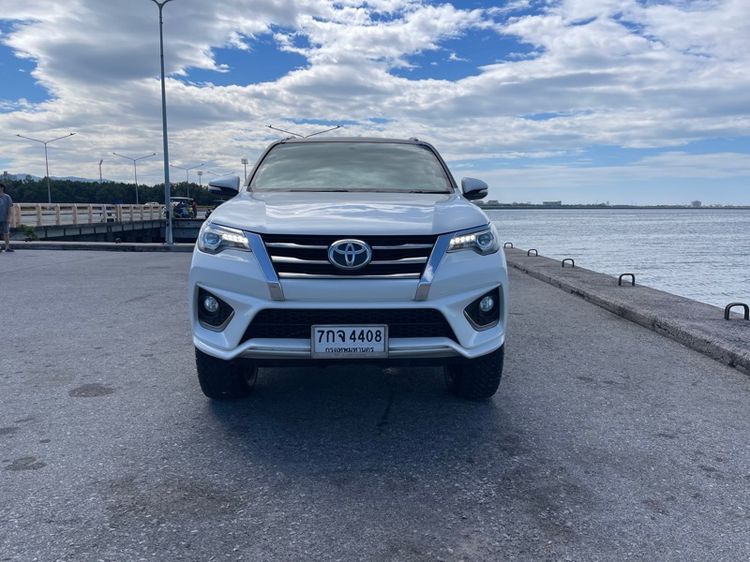 Toyota Fortuner 2016 2.8 TRD Sportivo 4WD Utility-car ดีเซล ไม่ติดแก๊ส เกียร์อัตโนมัติ ขาว รูปที่ 2