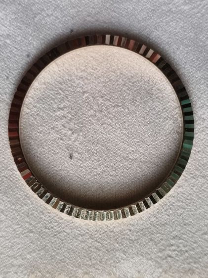 Rolex แท้ (OEM)
Rolex Lady-Datejust 29mm
Fluted Bezel ทอง 18K รูปที่ 4