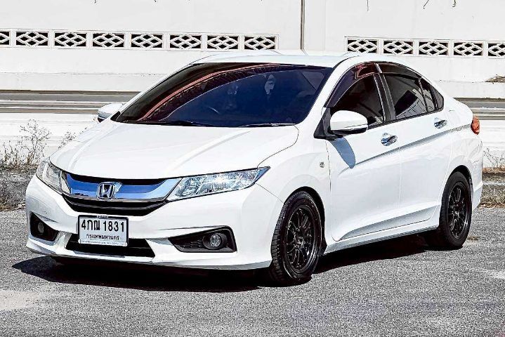 Honda City 2015 1.5 V Plus i-VTEC Sedan เบนซิน ไม่ติดแก๊ส เกียร์อัตโนมัติ ขาว รูปที่ 4