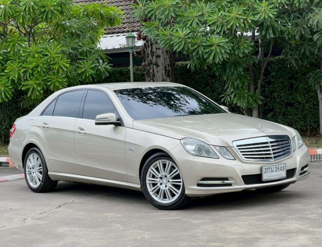 Mercedes-Benz E-Class 2012 E200 CGI Sedan เบนซิน ไม่ติดแก๊ส เกียร์อัตโนมัติ น้ำตาล