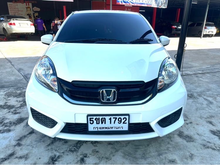 Honda Brio 2017 1.2 V Sedan เบนซิน ไม่ติดแก๊ส เกียร์อัตโนมัติ ขาว รูปที่ 2