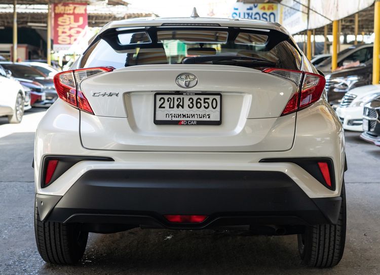 Toyota C-HR 2018 1.8 Mid Utility-car เบนซิน ไม่ติดแก๊ส เกียร์อัตโนมัติ ขาว รูปที่ 4