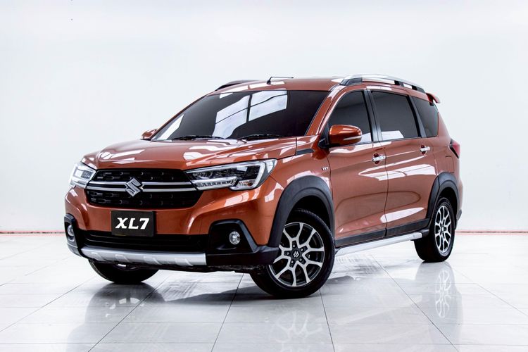 รถ Suzuki XL7 1.5 GLX สี ส้ม