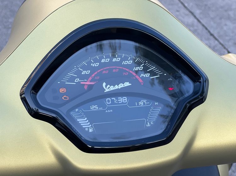 Vespa GTS150 4v 2023 1,200km สีสวยมาก รูปที่ 18