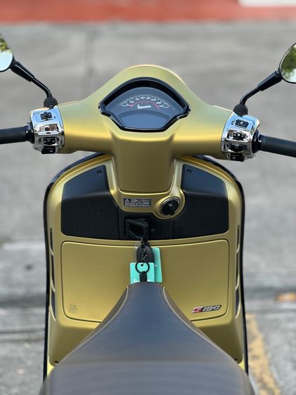 Vespa GTS150 4v 2023 1,200km สีสวยมาก รูปที่ 8