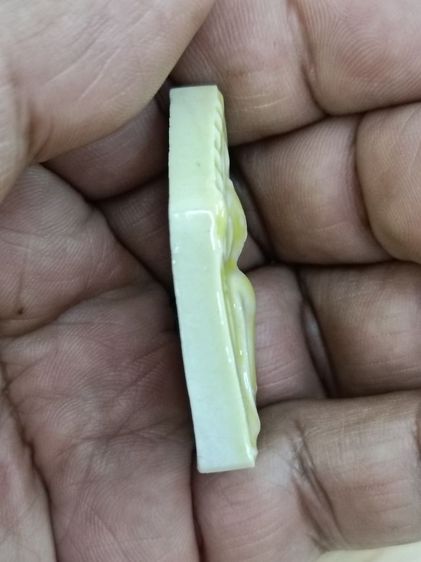 ขุนแผนเรือนแก้วเคลือบเหลือง วัดดอนกลาง จังหวัดสพรรณบุรี รูปที่ 2