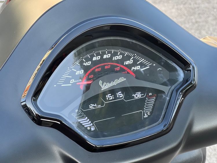 Vespa GTS1504v 2023 สีดำด้าน สวยสุดๆ รูปที่ 18