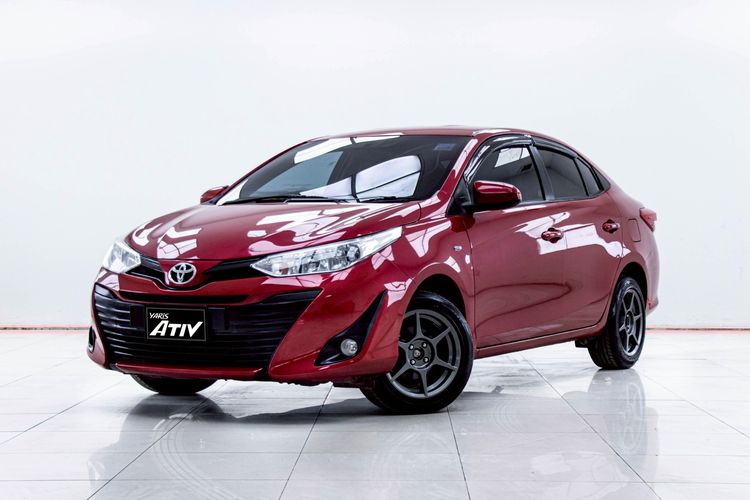 รถ Toyota Yaris ATIV 1.2 J Eco สี แดง