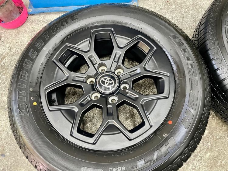 ล้อแม็ก TOYOTA TRAVO ขอบ 18” ถอดป้ายแดงใหม่ล่าสุด ยาง BRIDGESTONE 265-60R18 ปี 25 ตุ่มหน้ายางยังอยู่ครบ รูปที่ 9