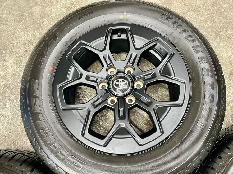 ล้อแม็ก TOYOTA TRAVO ขอบ 18” ถอดป้ายแดงใหม่ล่าสุด ยาง BRIDGESTONE 265-60R18 ปี 25 ตุ่มหน้ายางยังอยู่ครบ รูปที่ 8
