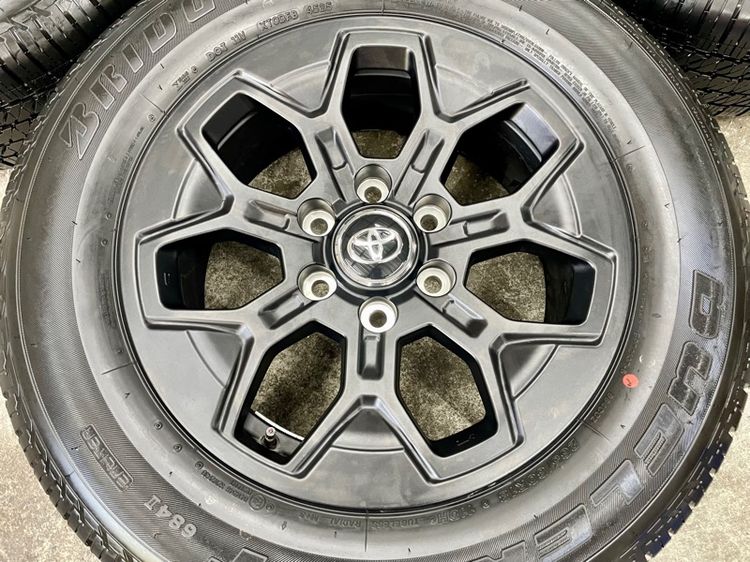 ล้อแม็ก TOYOTA TRAVO ขอบ 18” ถอดป้ายแดงใหม่ล่าสุด ยาง BRIDGESTONE 265-60R18 ปี 25 ตุ่มหน้ายางยังอยู่ครบ รูปที่ 5