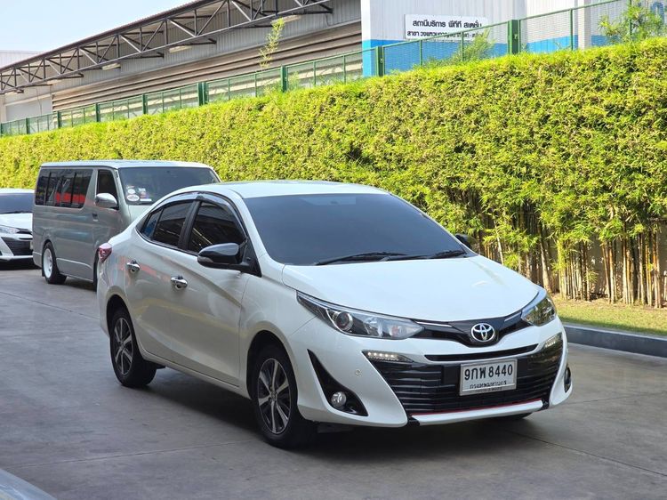 Toyota Yaris ATIV 2019 1.2 High Sedan เบนซิน ไม่ติดแก๊ส เกียร์อัตโนมัติ ขาว รูปที่ 3