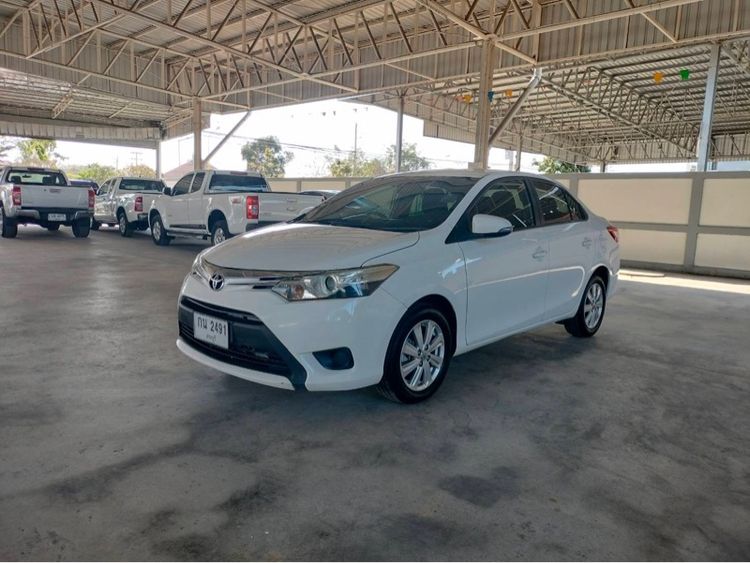 รถ Toyota Vios 1.5 G สี ขาว