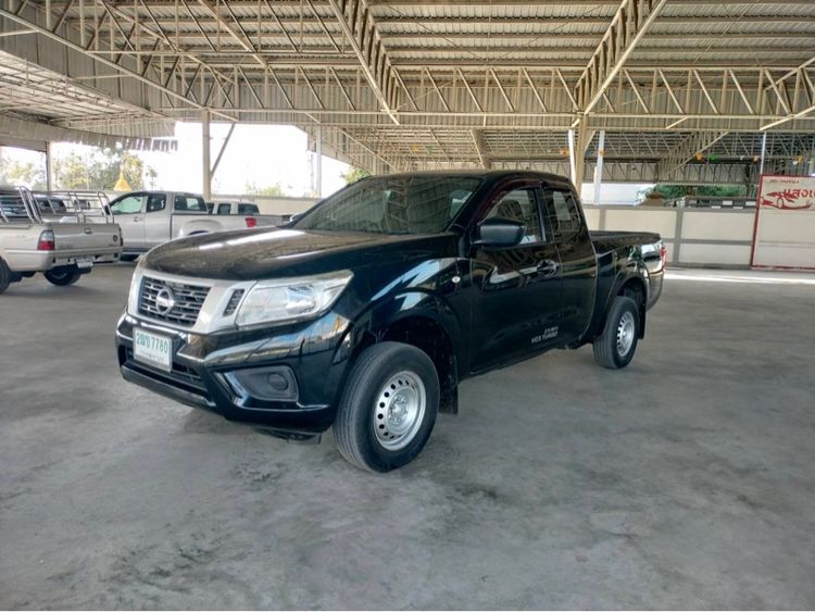 Nissan Navara 2017 2.5 Calibre LE Pickup ดีเซล ไม่ติดแก๊ส เกียร์ธรรมดา ดำ รูปที่ 2