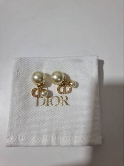 ต่างหู Dior