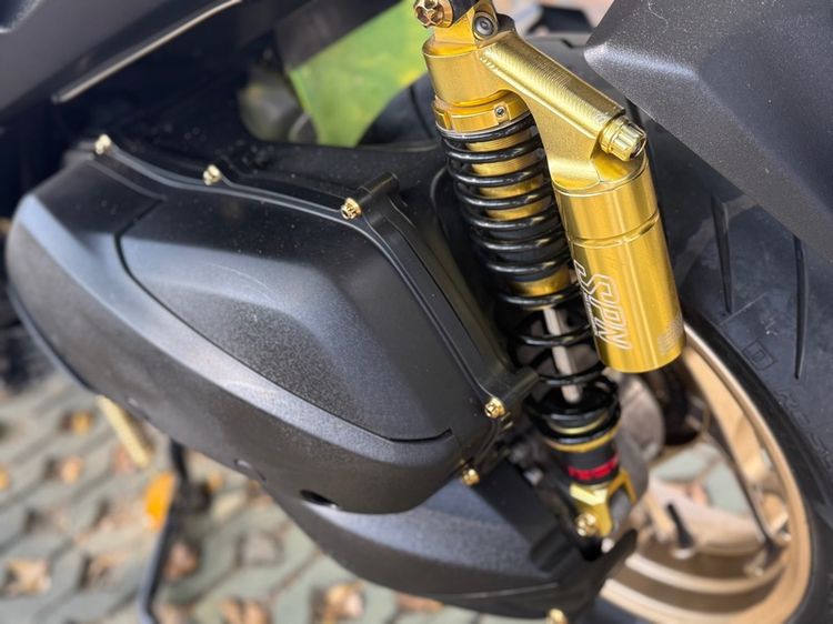 xmax300 รูปที่ 6