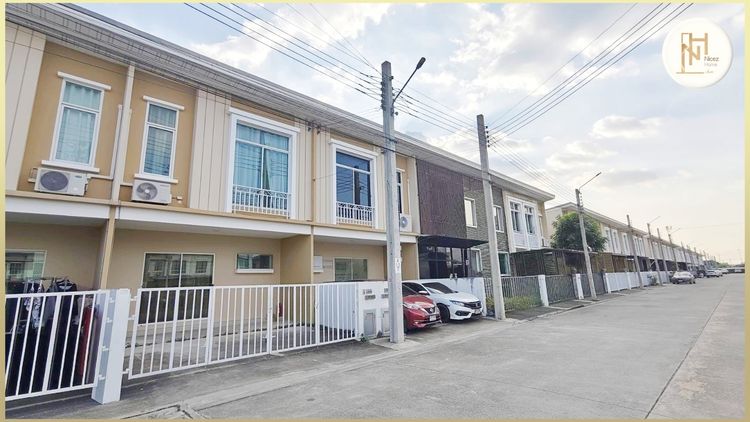 ให้เช่าทาวน์เฮ้าส์  เสนา วีว่า รัตนาธิเบศร์ - บางบัวทอง ทำเลดี หน้าสวน