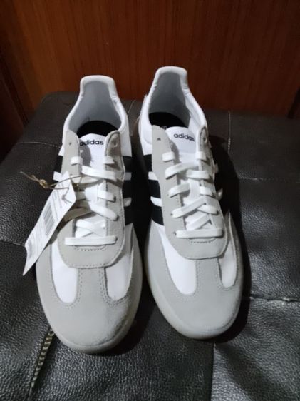 รองเท้า adidas เเท้มือ1