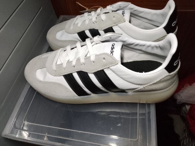 รองเท้า adidas เเท้มือ1 รูปที่ 3