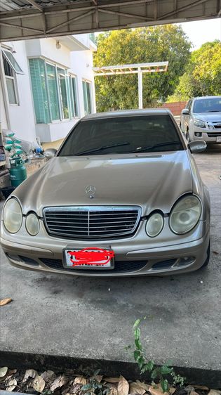 รถ Mercedes-Benz E-Class E220 CDI สี บรอนซ์ทอง